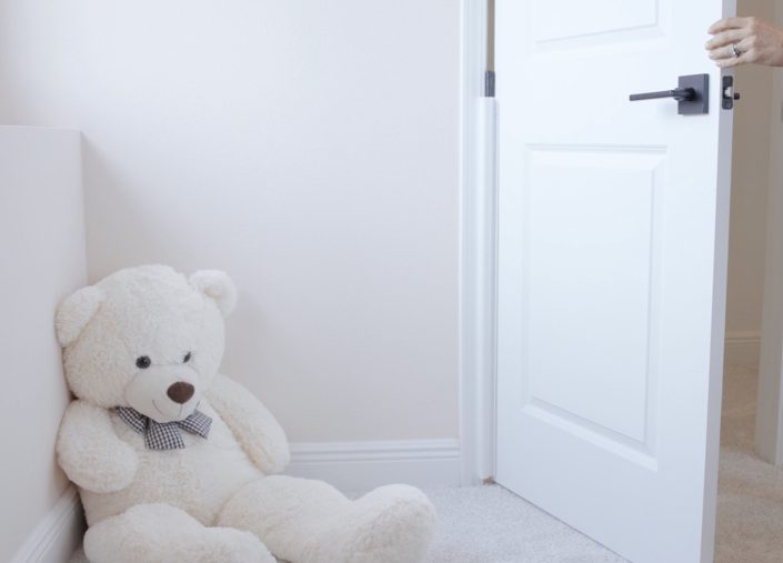 Fingersafe HOME Complete Door Safety Shield Set 43" - Image 2