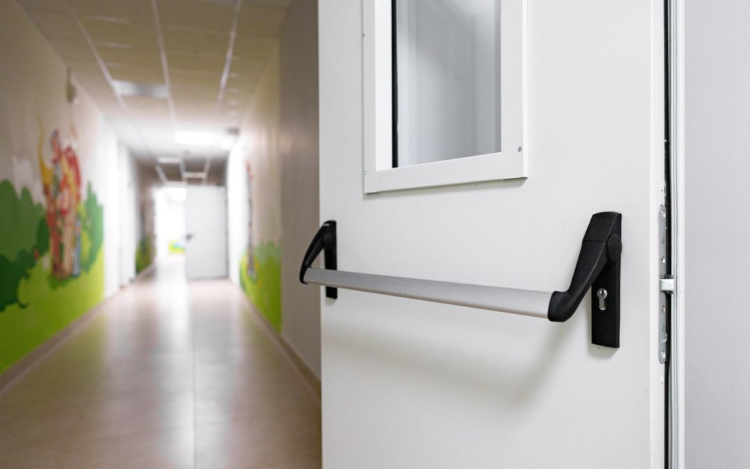 How to Choose a Door Finger Guard: Push Side vs Pull Side, Sizes, and Install Basics 2